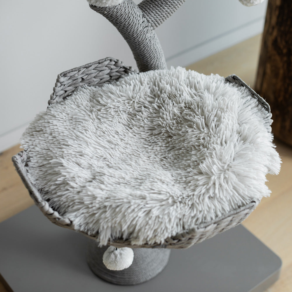 Arbre à chat en bois naturel avec paniers superposés et coussins amovibles – Modèle Ivy 2