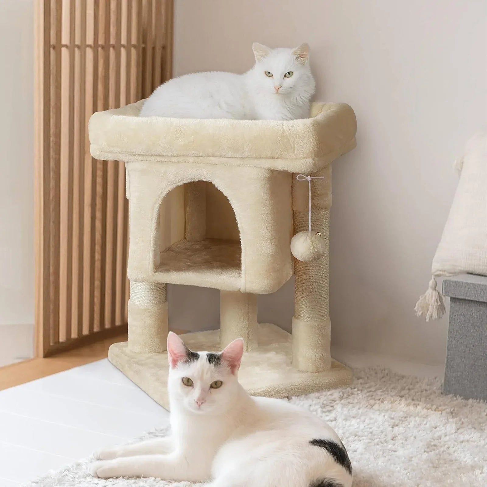Arbre à chat compact beige – Espace de repos et de jeu